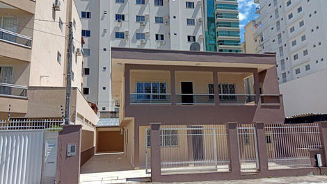 Casa para alugar em Itapema - Meia Praia