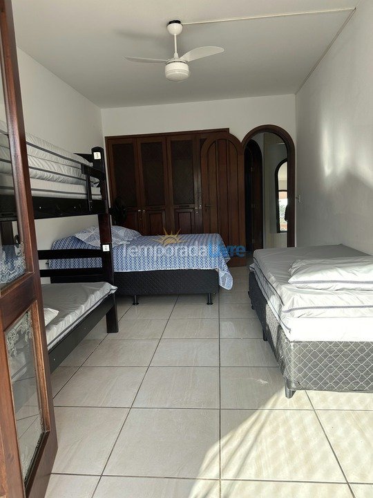 House for vacation rental in Guarujá (Pitangueiras)