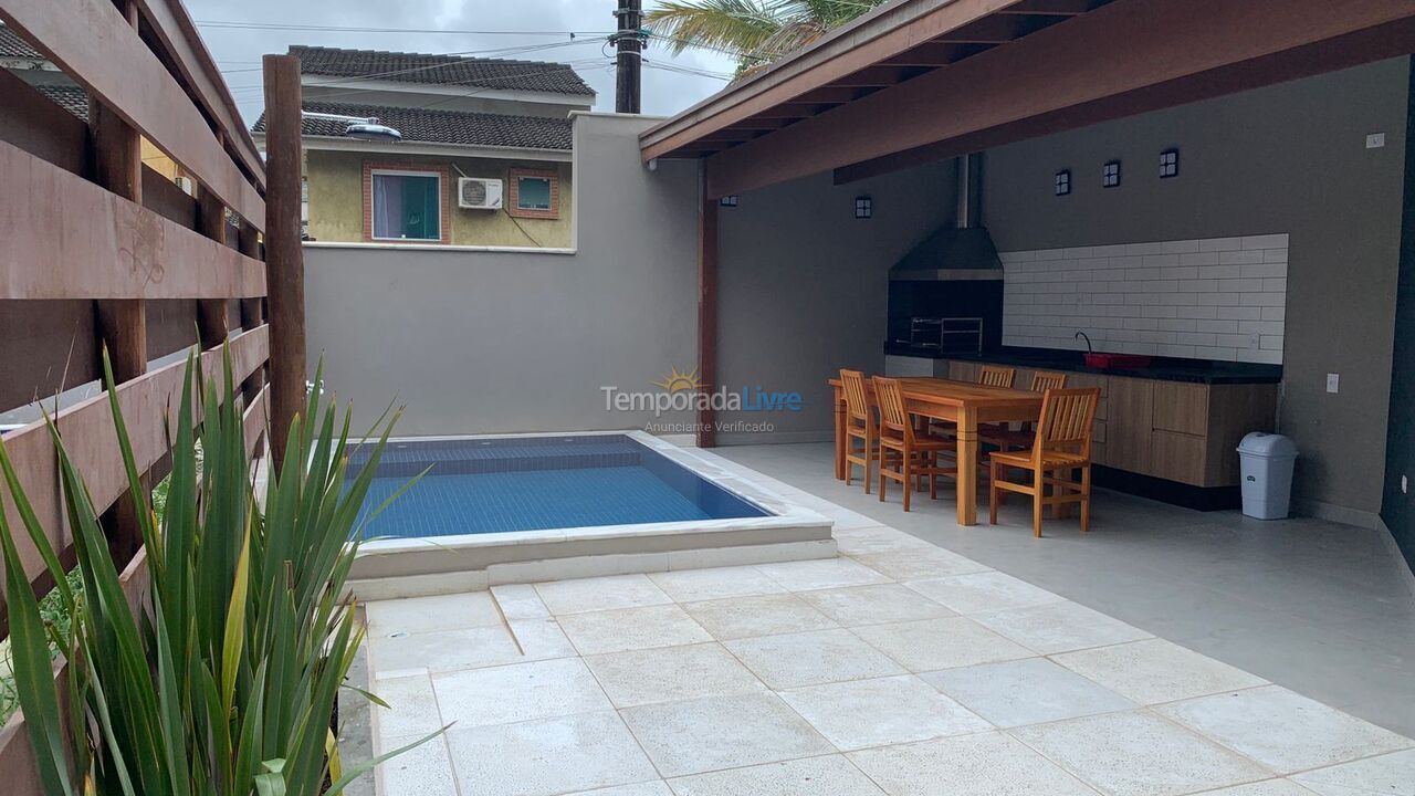 Casa para alquiler de vacaciones em São Sebastião (Camburi)