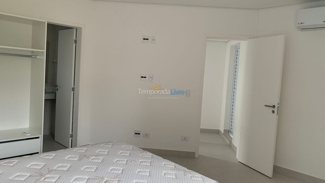 Casa para alquiler de vacaciones em São Sebastião (Camburi)