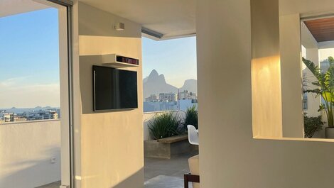 Penthouse with 4 bedroom private pool in Ipanema