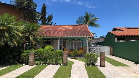 Casa térrea Cond Morada da Praia ( Boraceia) até 12 pessoas.