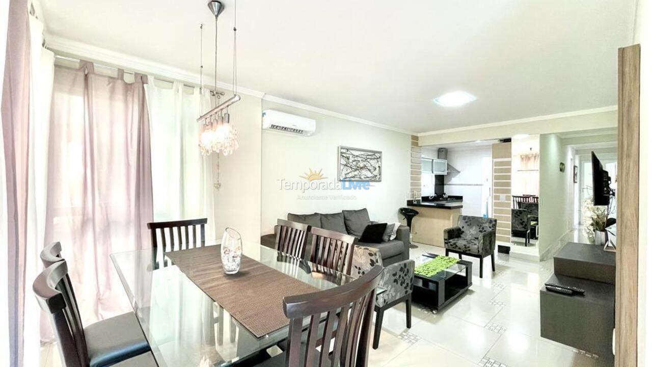 Apartamento para aluguel de temporada em Itapema (Meia Praia)