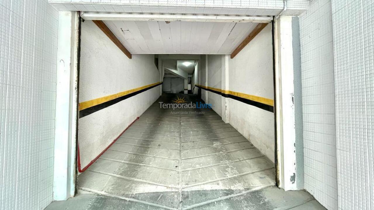Apartamento para aluguel de temporada em Itapema (Meia Praia)
