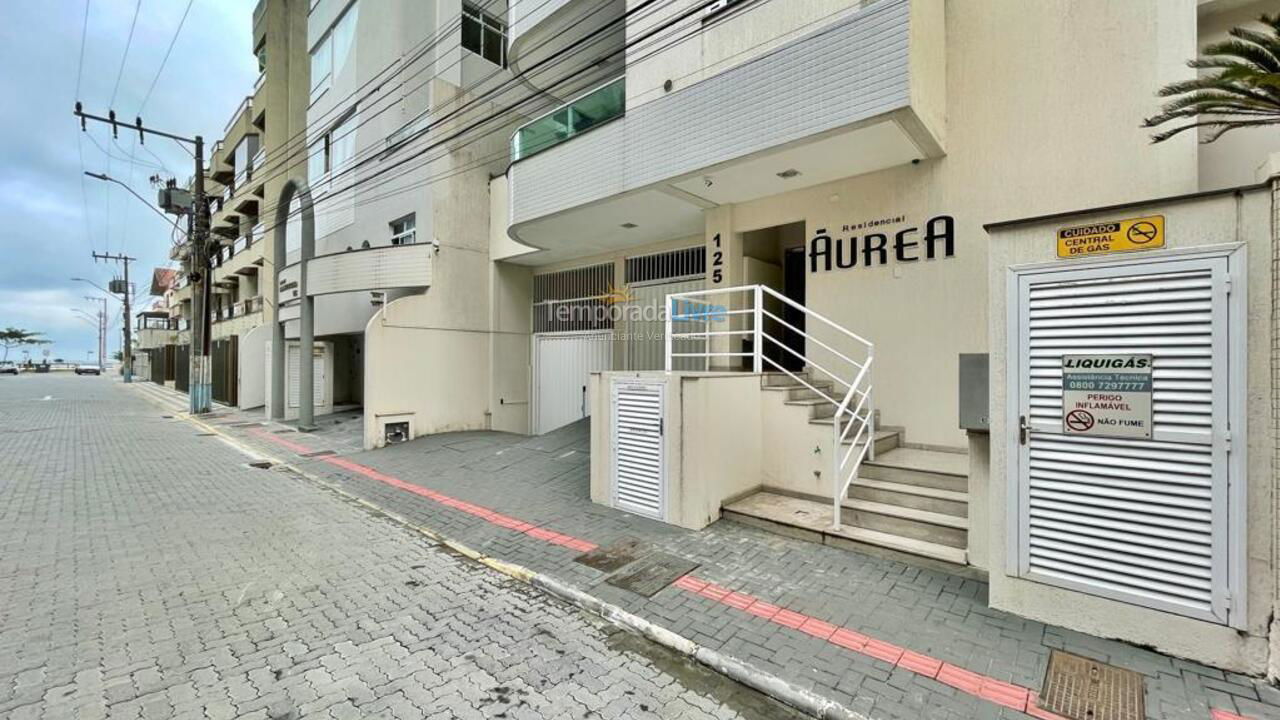 Apartamento para aluguel de temporada em Itapema (Meia Praia)