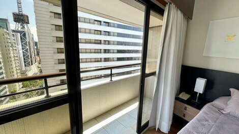 Apartment with 2 balconies and bathtub 200m from Av. paulista