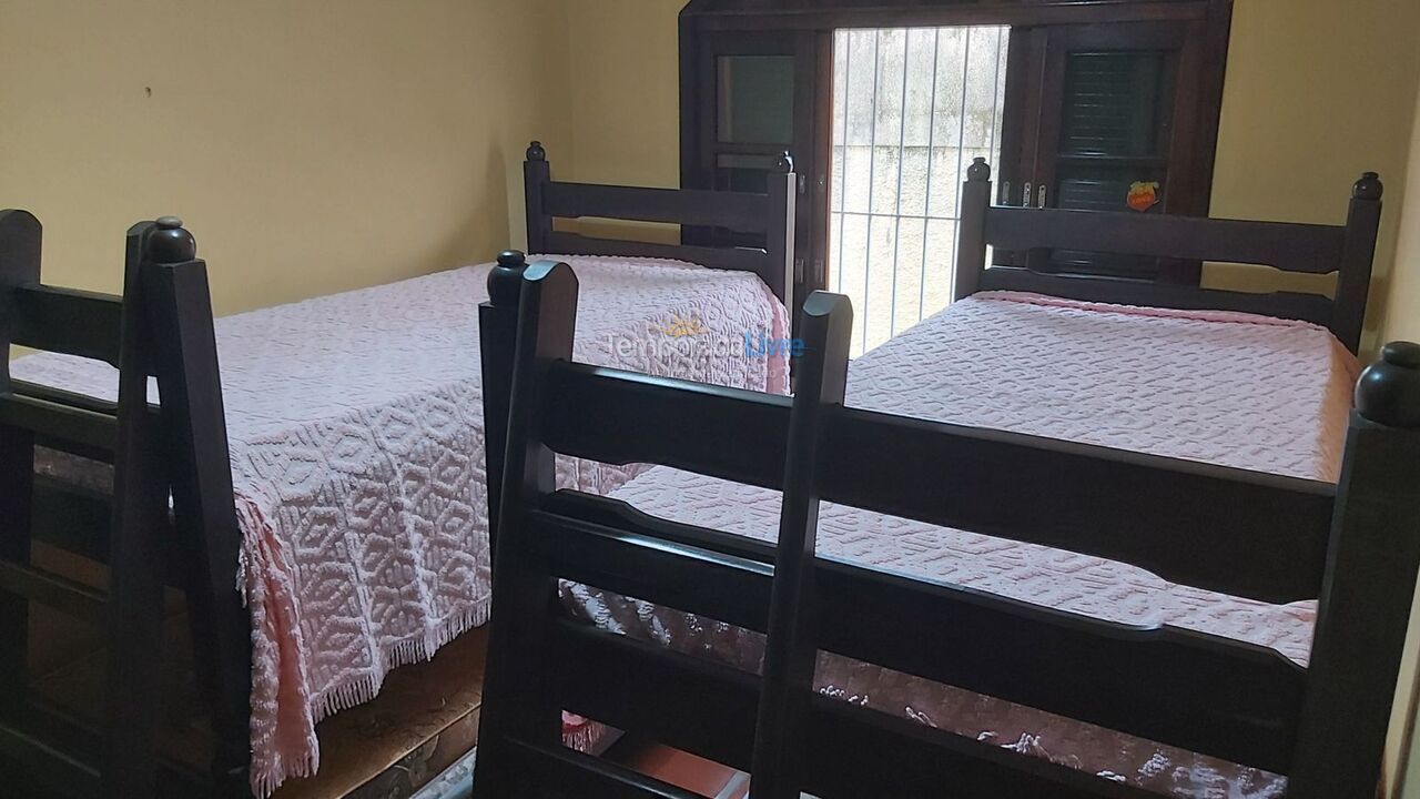 Casa para aluguel de temporada em Ubatuba (Praia do Lázaro)