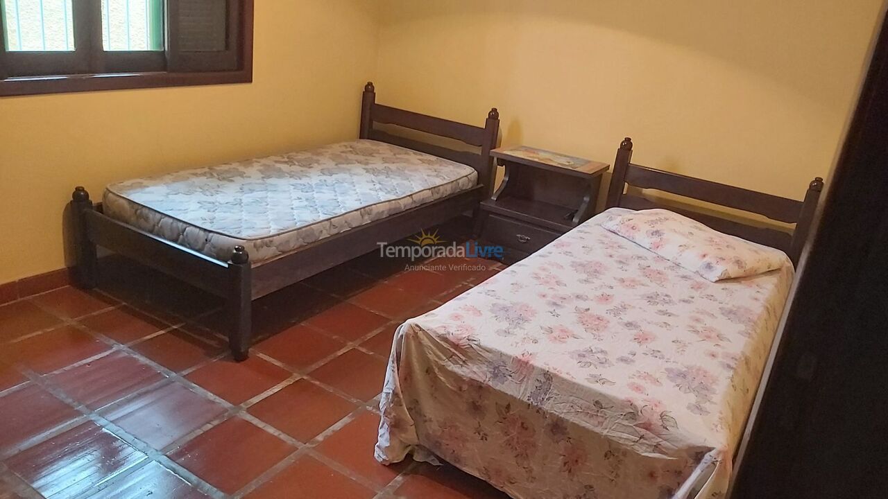 Casa para aluguel de temporada em Ubatuba (Praia do Lázaro)