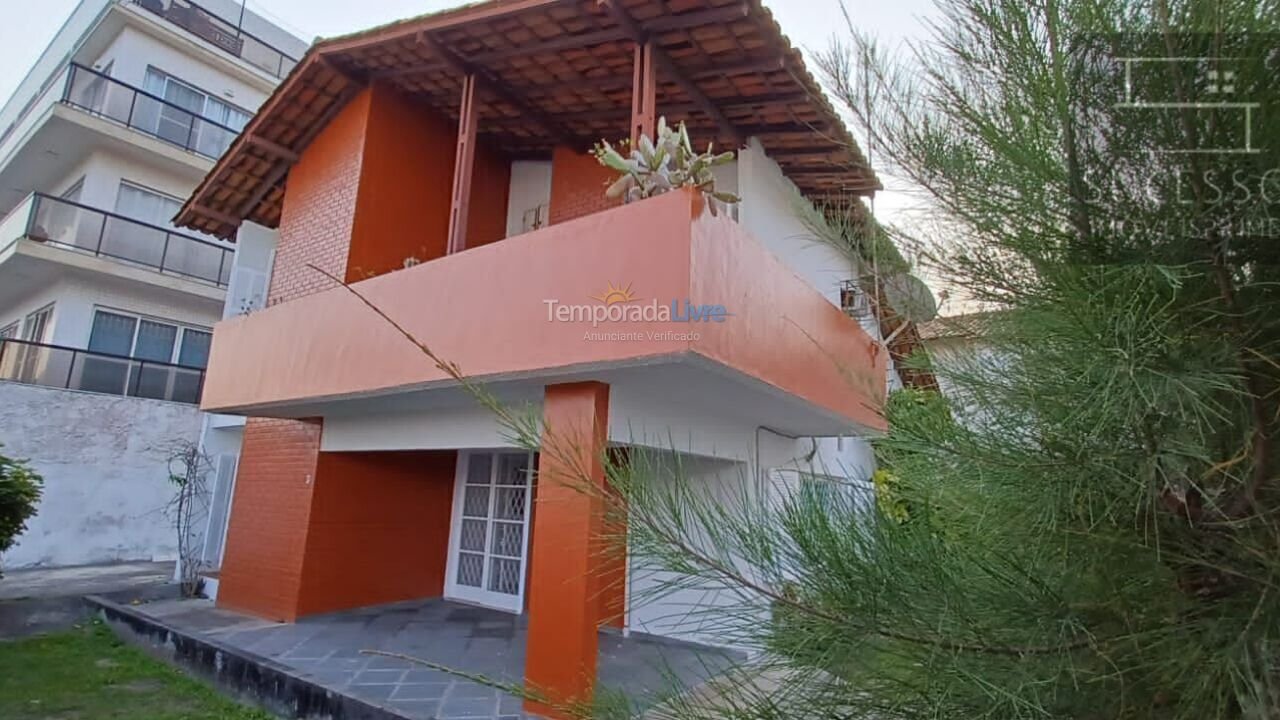 Casa para aluguel de temporada em Cabo Frio (Algodoal)