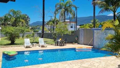 Large pool and green area, all renovated! Only family rental.