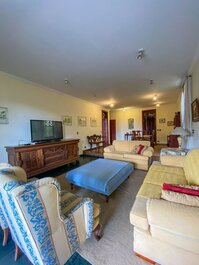 Excelente propriedade na Granja Viana