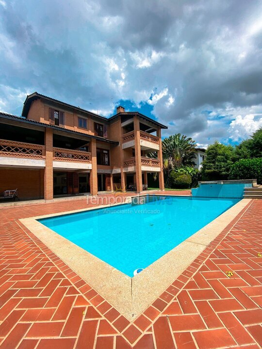 Casa para alquiler de vacaciones em Carapicuíba (Fazendinha)