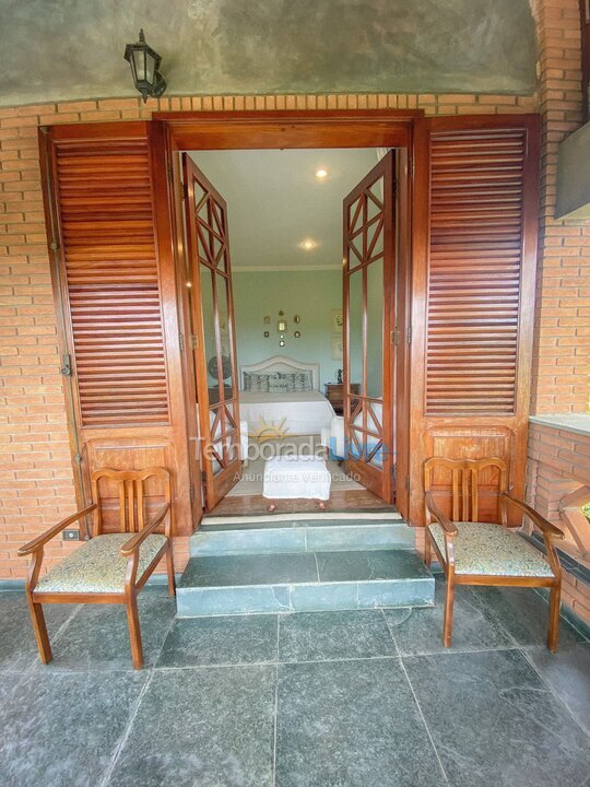 Casa para aluguel de temporada em Carapicuíba (Fazendinha)