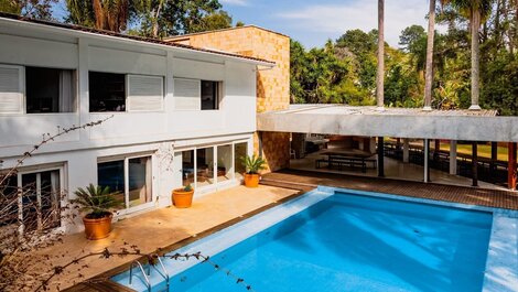 Sensational Party Space