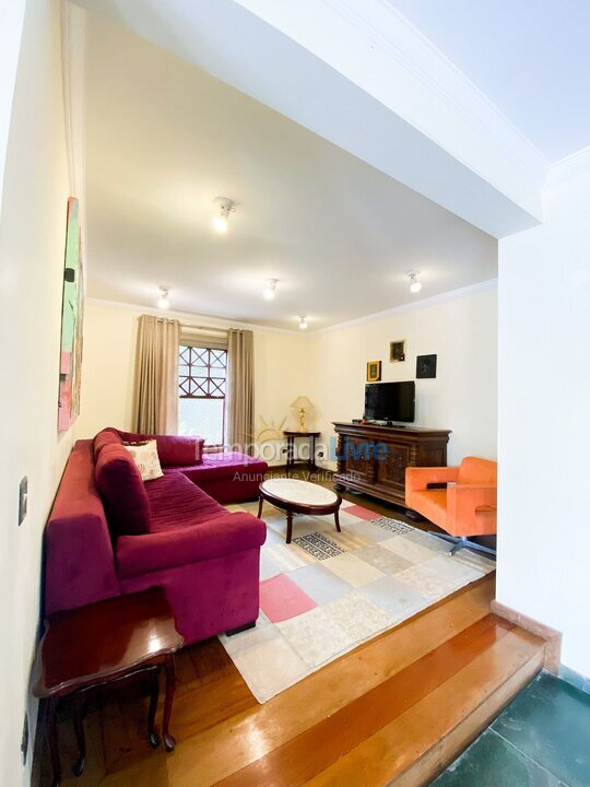 Casa para alquiler de vacaciones em Carapicuíba (Fazendinha)