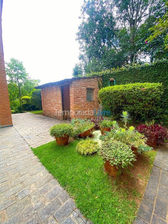 Casa para alquiler de vacaciones em Carapicuíba (Fazendinha)