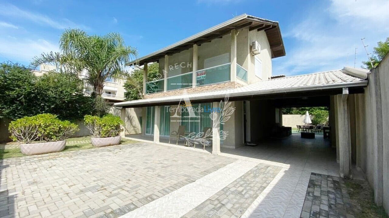 Casa para aluguel de temporada em Bombinhas (Mariscal)