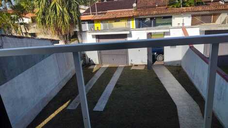 Casa Pe na Areia just 200 meters from the beach,