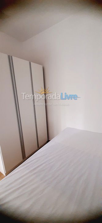 Apartamento para aluguel de temporada em Guarujá (Pitangueiras)