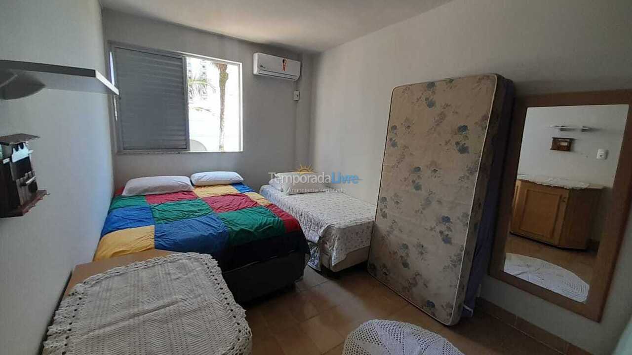 Apartamento para aluguel de temporada em Itapema (Meia Praia)