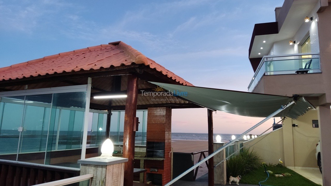 Casa para alquiler de vacaciones em São Francisco de Itabapoana (Praia de Manguinhos)
