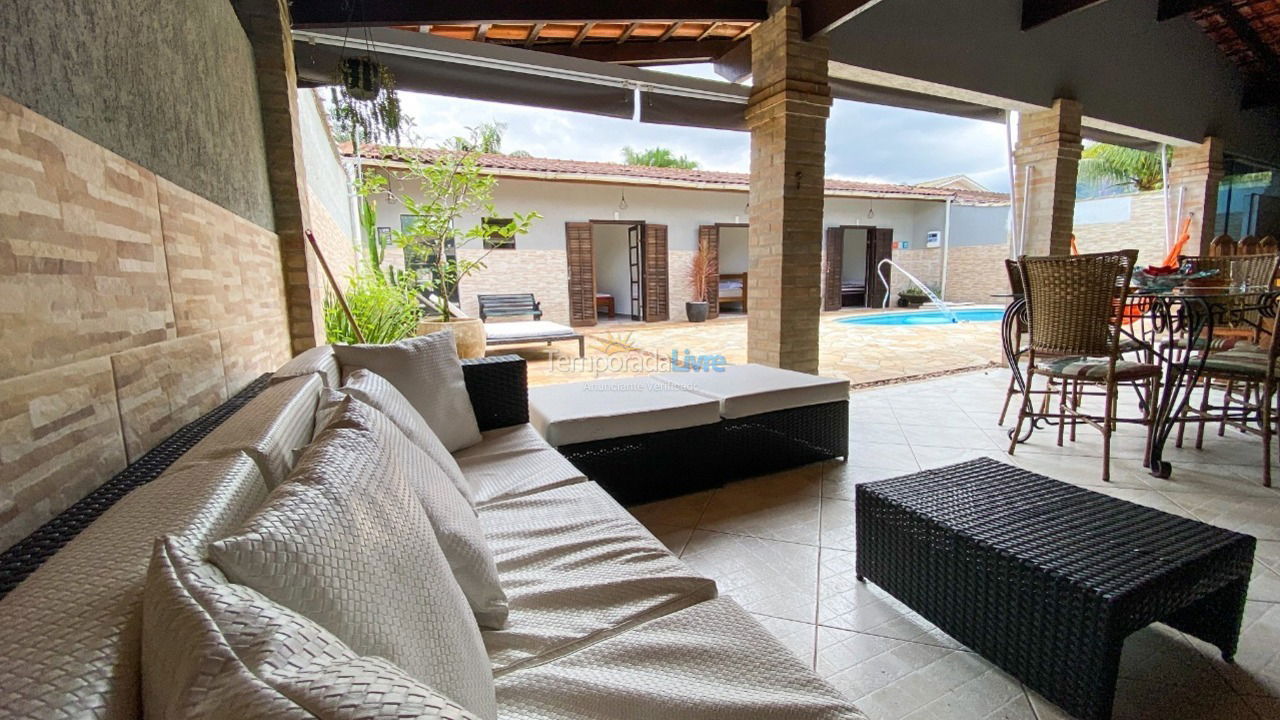 Casa para alquiler de vacaciones em Boracéia (Condominio Morada da Praia)