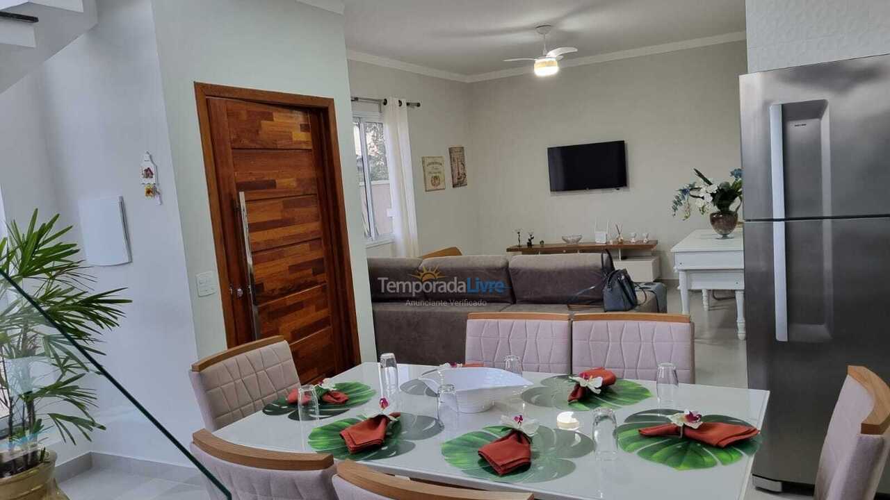 Casa para alquiler de vacaciones em Bertioga (Condominio Morada da Praia)