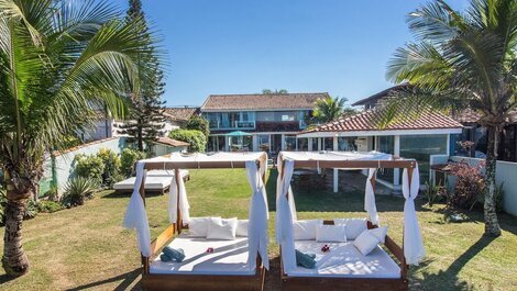 Stunning Mansion with Five Suites, Foot in the Sand of Geribá Por...