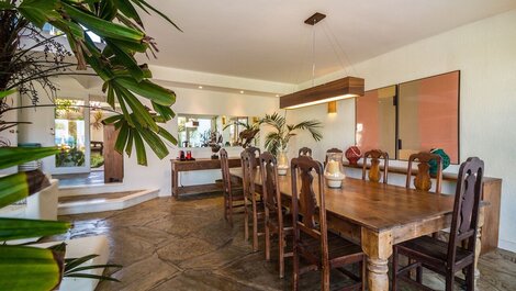 Stunning Mansion with Five Suites, Foot in the Sand of Geribá Por...
