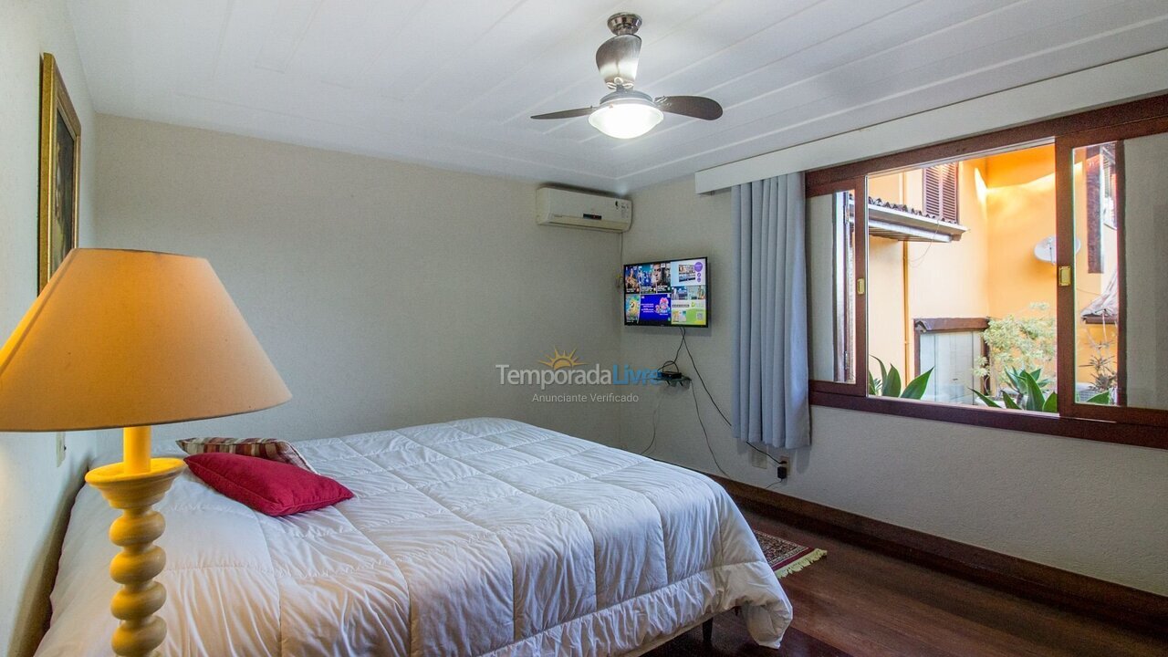 Casa para alquiler de vacaciones em Armação dos Búzios (Praia da Ferradura)