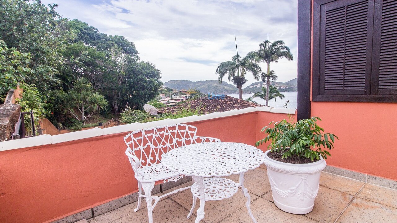 Casa para aluguel de temporada em Armação dos Búzios (Praia da Ferradura)