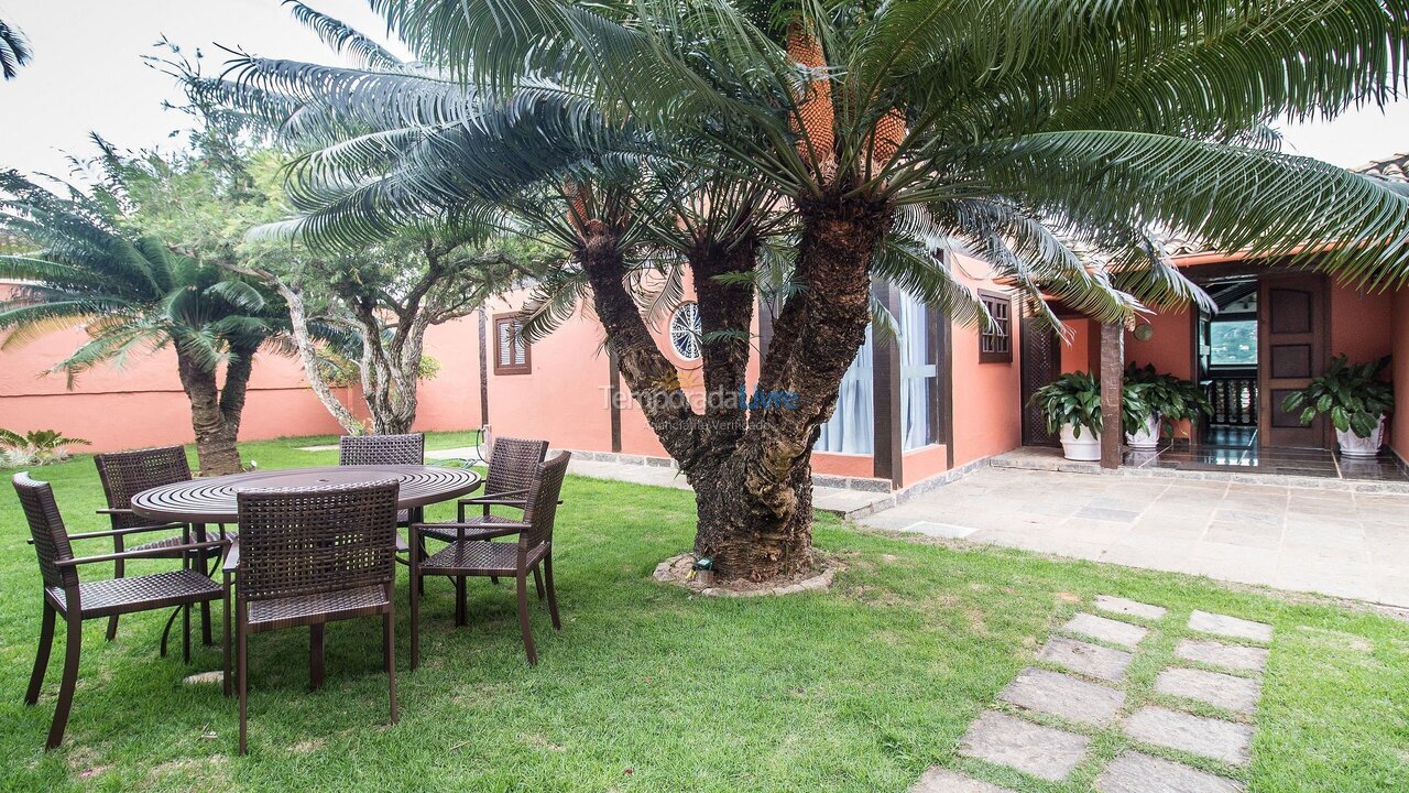Casa para aluguel de temporada em Armação dos Búzios (Praia da Ferradura)