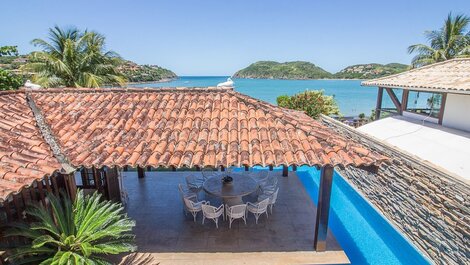 Casa de cinco dormitorios, pies en la arena en la playa de Ferradura