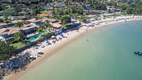Mansão Exuberante, Pé na Areia da Ferradura, com Nove Suítes Por...