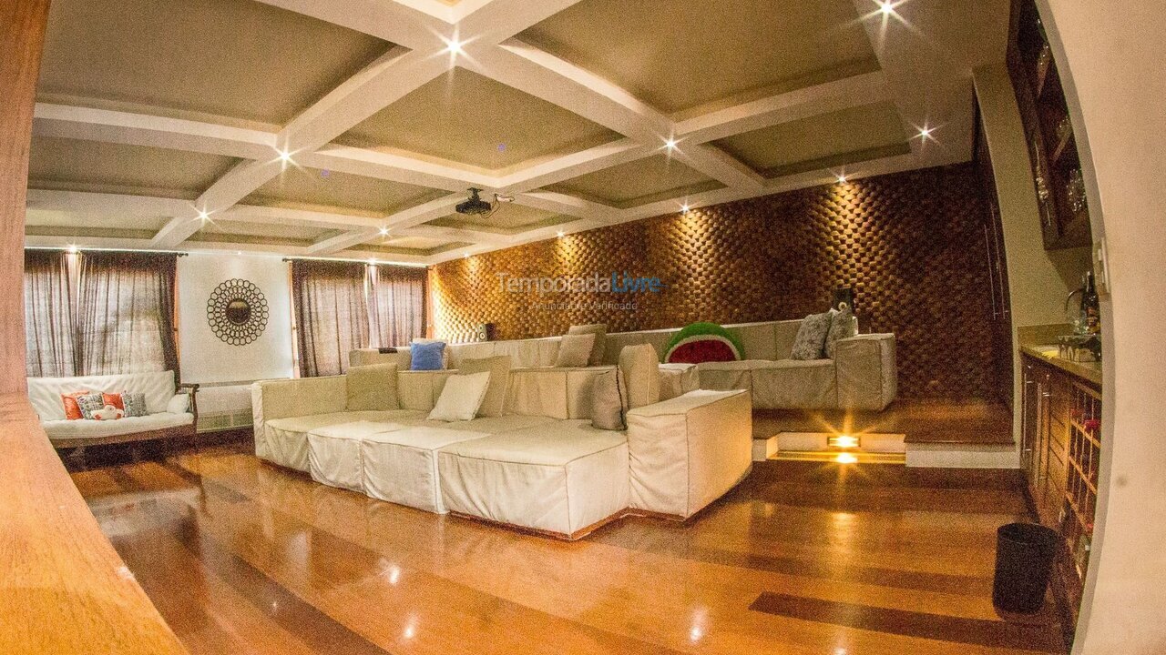 Casa para aluguel de temporada em Armação dos Búzios (Praia da Ferradura)
