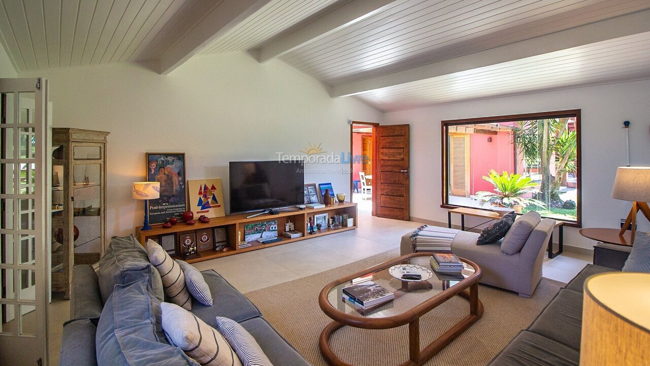 Casa para aluguel de temporada em Armação dos Búzios (Praia dos Ossos)