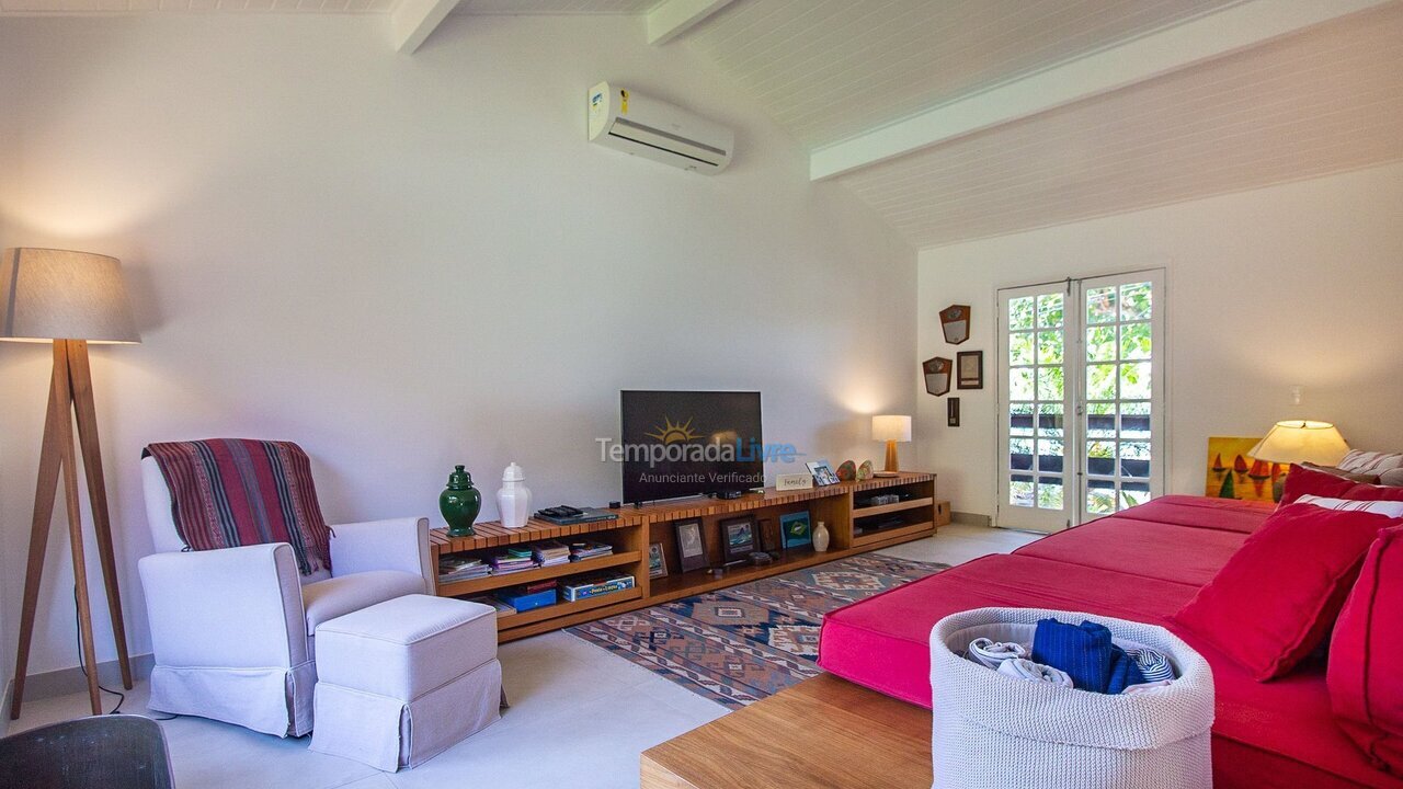 Casa para aluguel de temporada em Armação dos Búzios (Praia dos Ossos)