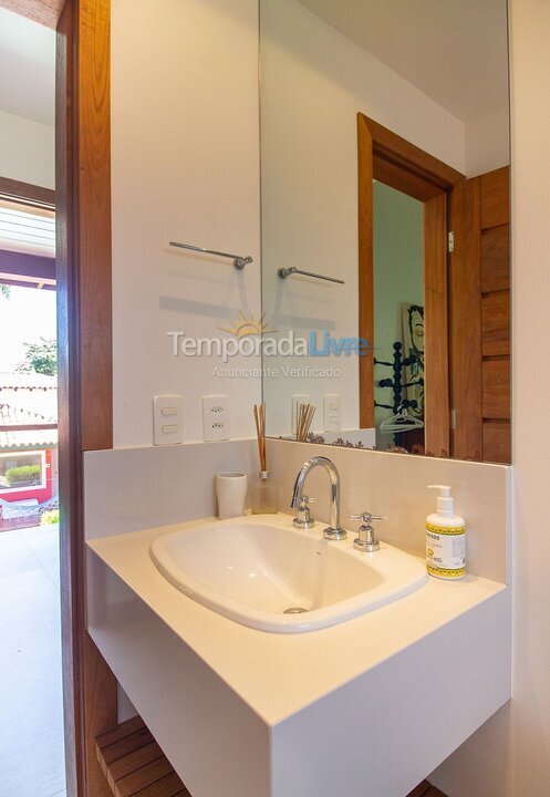 Casa para aluguel de temporada em Armação dos Búzios (Praia dos Ossos)
