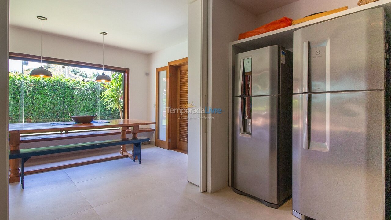 Casa para aluguel de temporada em Armação dos Búzios (Praia dos Ossos)