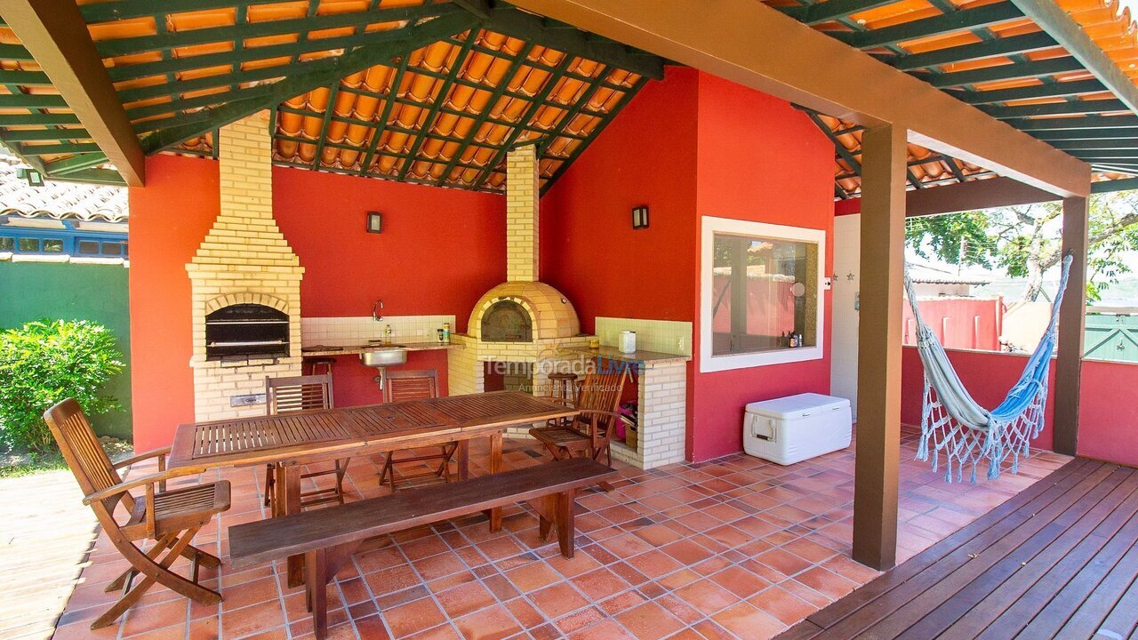 Casa para aluguel de temporada em Armação dos Búzios (Praia dos Ossos)