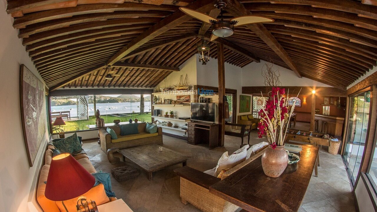 Casa para aluguel de temporada em Armação dos Búzios (Praia da Ferradura)