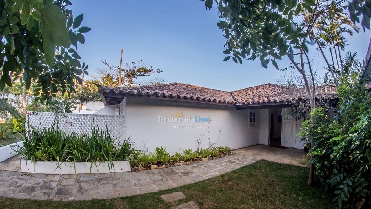 Casa para aluguel de temporada em Armação dos Búzios (Praia da Ferradura)