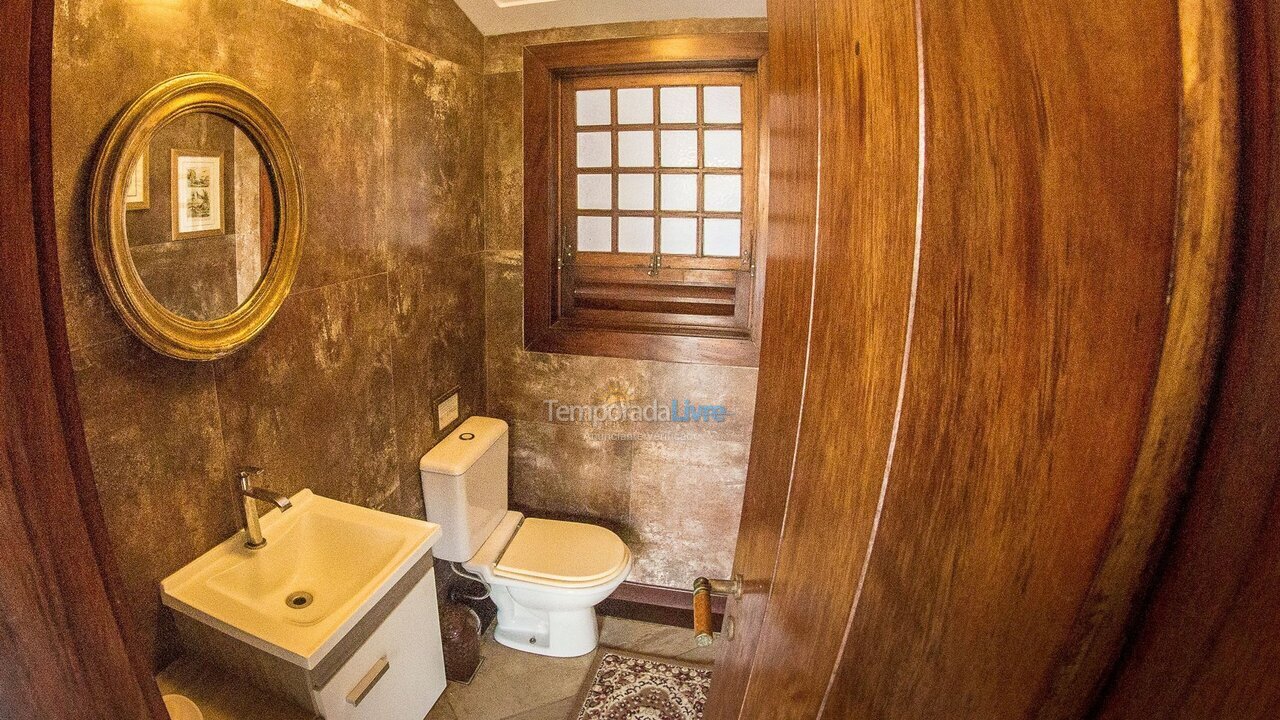 Casa para aluguel de temporada em Armação dos Búzios (Praia da Ferradura)