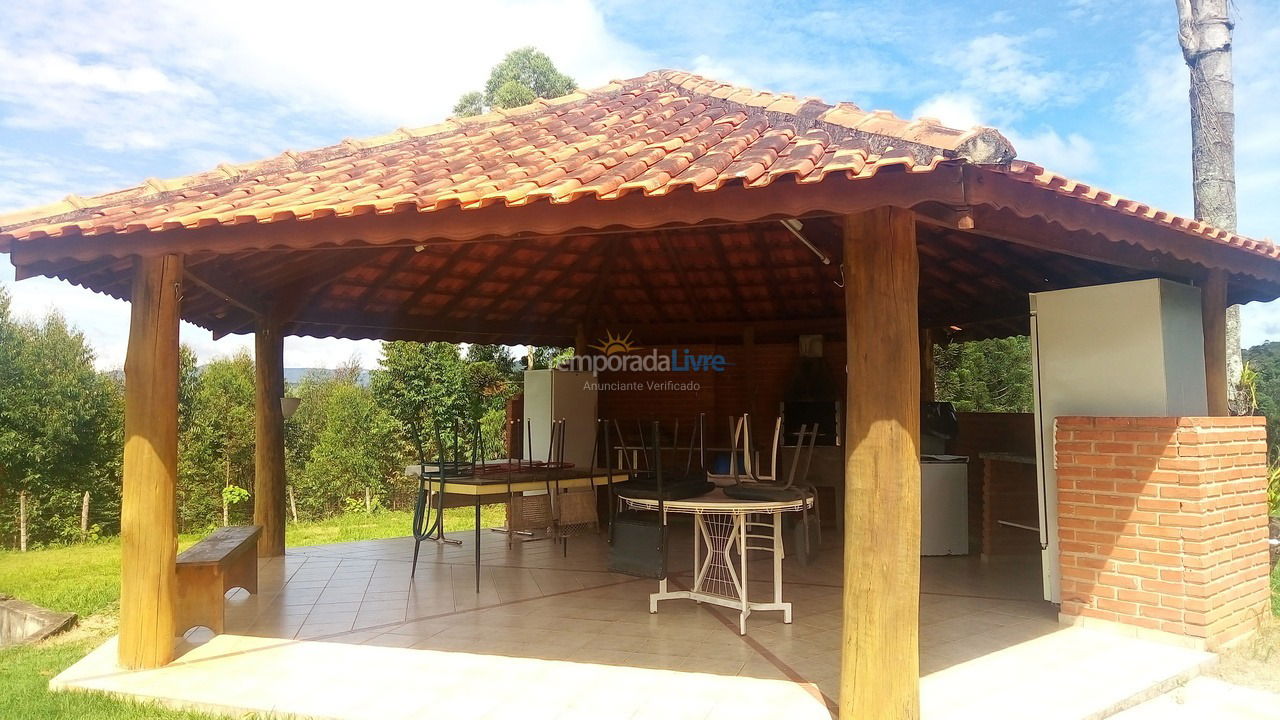 Granja para alquiler de vacaciones em Nazaré Paulista (Vicente Nunes)