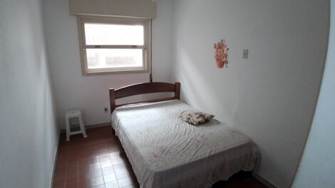 Apto Enseada região Casa Grande aprox 200m do mar