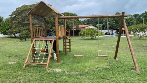 Casa Temporada Espaçosa com Piscina, Churrasqueira e muita área verde