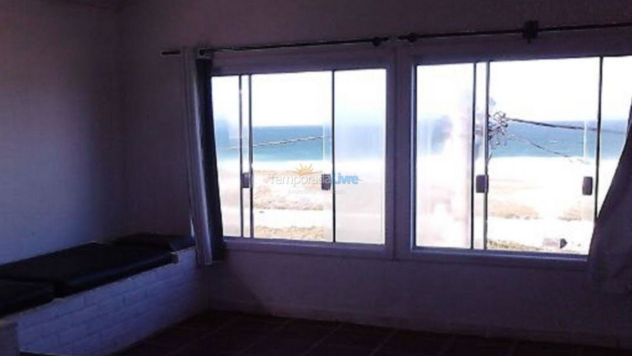 Casa para aluguel de temporada em Cabo Frio (Praia do Foguete)