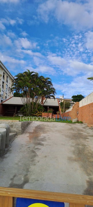 Casa para aluguel de temporada em Florianopolis (Praia dos Ingleses)