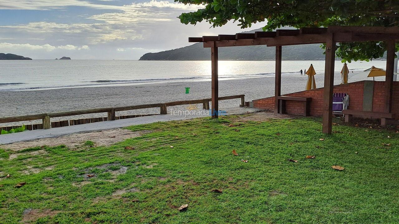 Casa para aluguel de temporada em Florianopolis (Praia dos Ingleses)