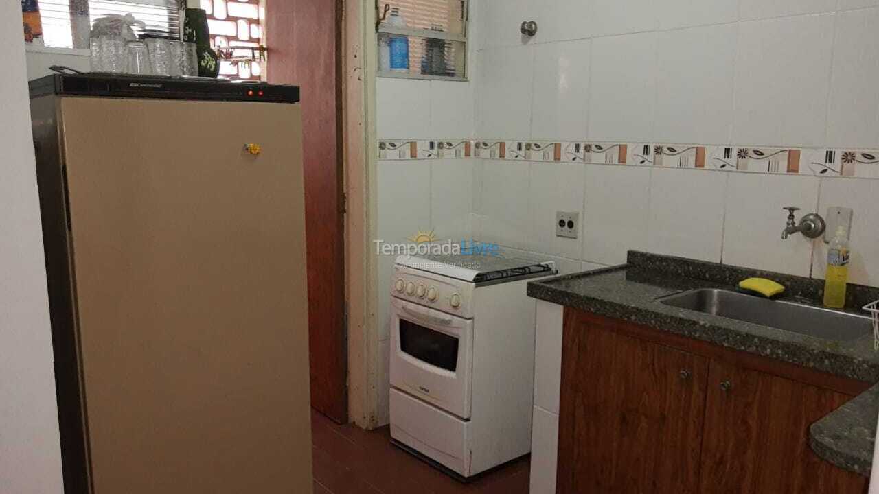Apartamento para aluguel de temporada em Guarujá (Enseada)